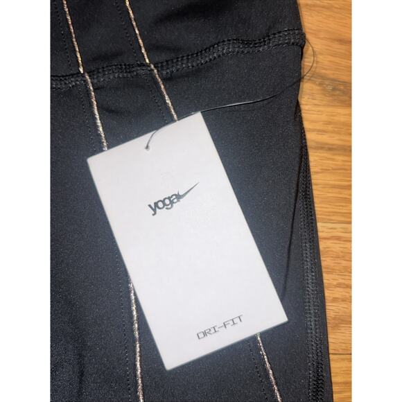 NIKE Women's YOGA Dri-FIT Yoga High-Waist 7/8 Metallic Trim Leggings NWT MEDIUM - Picture 3 of 8